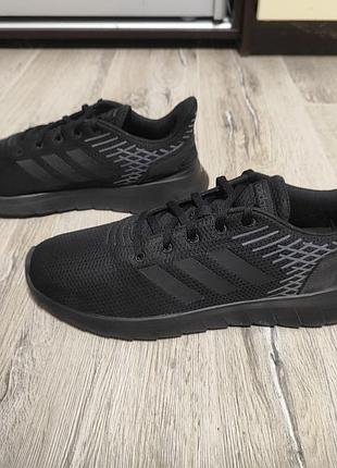 Кроссовки adidas asweerun