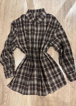 Жіноча сорочка у клітинку