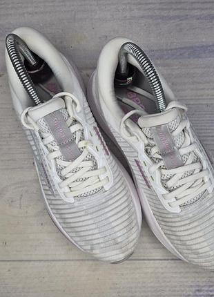 Кроссовки brooks 3