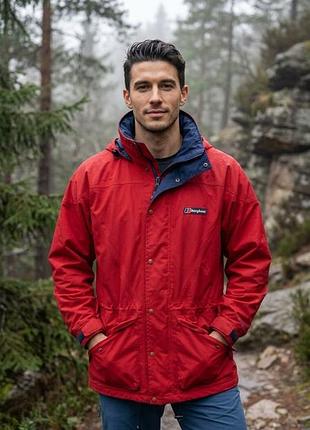Куртка от известного британского аутдор-бренду berghaus. эта классическая треккинговая модель обычно изготавливается из водонепроницаемой мембраны gor