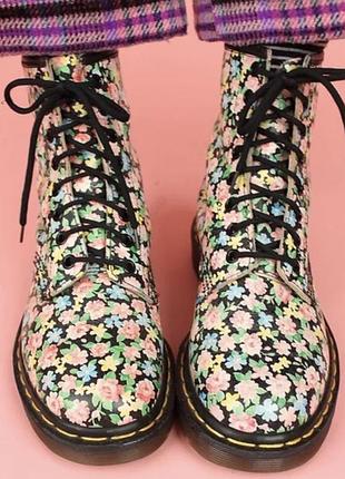 Вінтажні оригінальні черевики квітковий принт мартінси dr martens 1460 vintage 90s floral air wair
