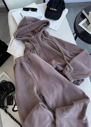 Спортивный костюм 3
