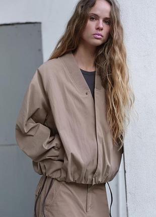 Жіноча куртка бомбер zara