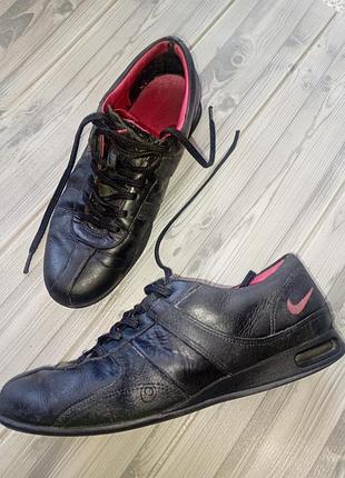 Кожаные кроссовки nike 39разм.