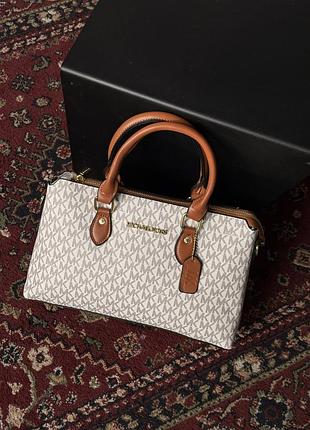 Сумка michael kors crossbody молочный