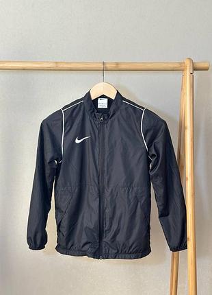 Вітровка nike на зріст 137-147 см