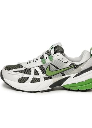 Чоловічі кросівки nike v2k run, 44р