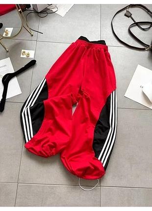Трендові жіночі штани oversize. низ на затяжках. тканина двонитка., модель 1881, красный