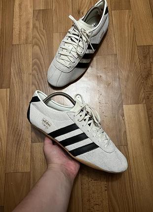 Жіночі кросівки adidas tokyo, 42 р