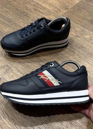 Кожаные кроссовки tommy hilfiger, размер 37
