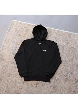 Худі stussy. виробництво туреччина. з гарним принтом., чорний