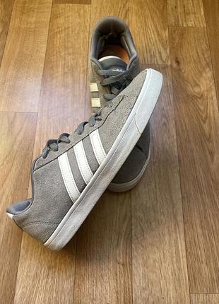 Кроссовки adidas 3
