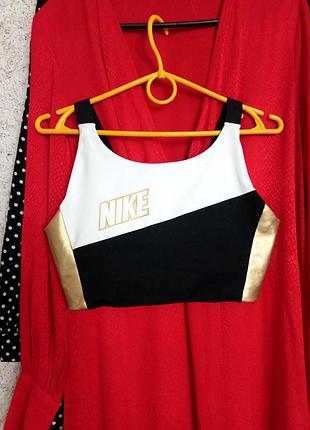 Спортивний топ nike