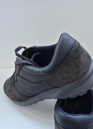 Кроссовки 42-43 размер 10