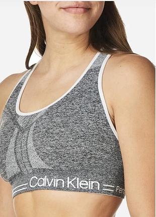 Спортивний топ від calvin klein! розмір хл-ххл