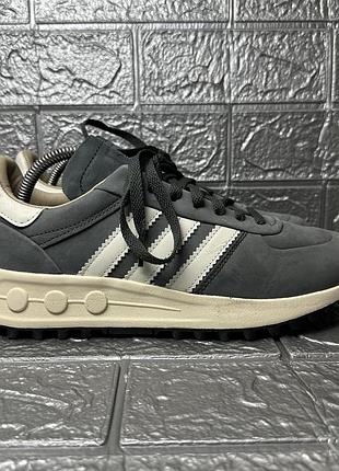 Чоловічі кросівки adidas la trainer lux grey ie6482