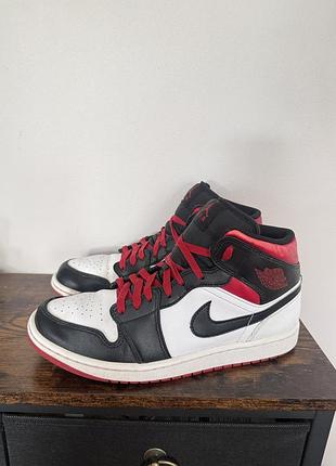 Продам оригінальні jordan air 1, розмір 45 (устілка 29 см) 🖤❤️