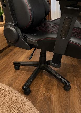 Ігрове крісло legend 4