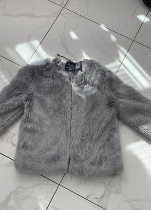 Стильна сіра шубка bershka 2
