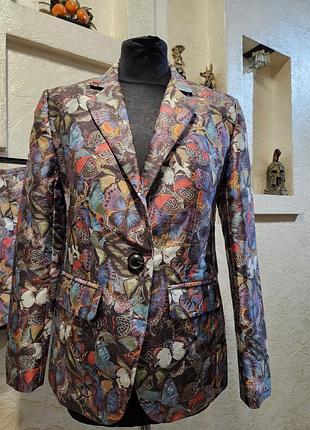 Костюм valentino 2