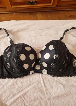 Бюстгальтер с кружевом в горошек intimissimi