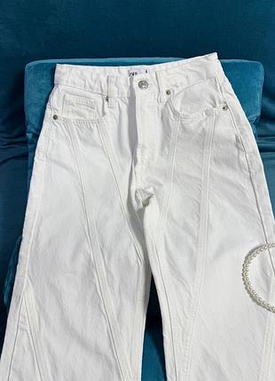 Прямі білі джинси zara 3