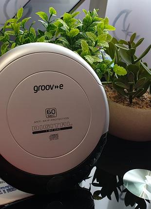 Портативный cd-плеер groov-e gv-ps110 (англия) — состояние идеальное.