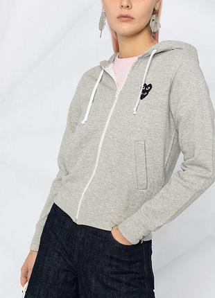 Зіп худі comme des garçons play overlapping heart hoodie
оригинал