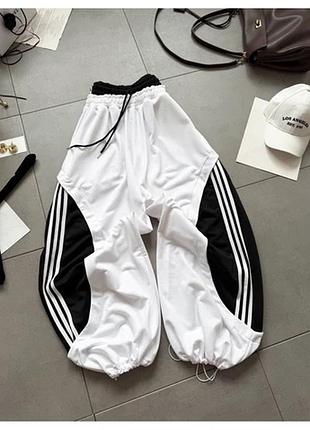 Трендові жіночі штани oversize. низ на затяжках. тканина двонитка., модель 1881, белый