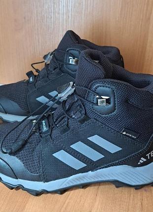 Ботинки оригинальные adidas p31 2