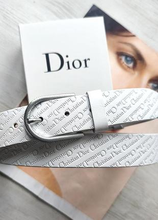 Жіночий шкіряний ремінь із тисненням christian dior white