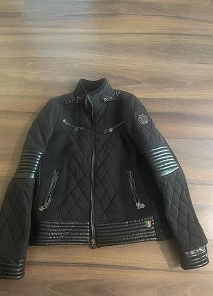 Куртка philipp plein чорного кольору з кишенями