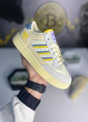 Стильные женские кроссовки adidas centennial 85