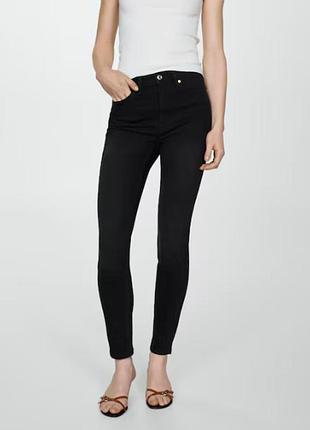 Джинсы женские узкие с высокой талией mango