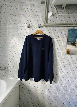 Світшот adidas. 2