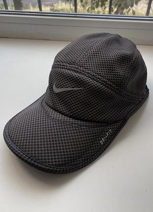 Кепка nike daybreak dri-fit