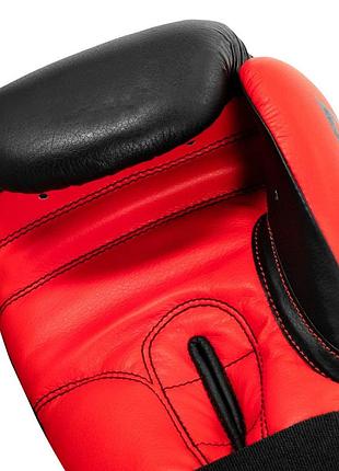 Боксерські рукавиці title boxing dynamic strike black/red 16 oz (бинти 4м. в комплекті) 8
