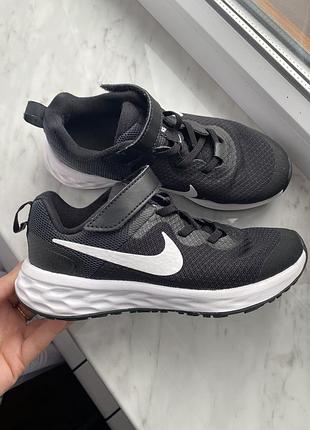 Дитячі кросівки nike revolution 6 next nature 32 р (20см)