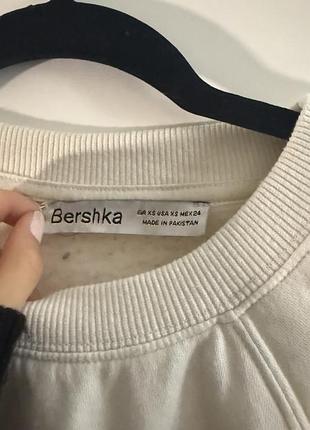 Світ шот bershka xs 2