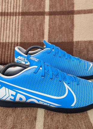 Футбольная обувь сороканижки залки футзалки nike mercurial