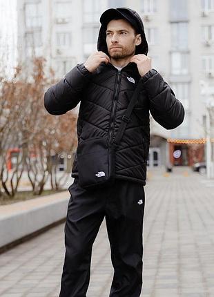 Демисезонный мужской костюм черного цвета утепленная куртка active tnf на силиконе с прямым кроем и спортивные штаны на манжетах