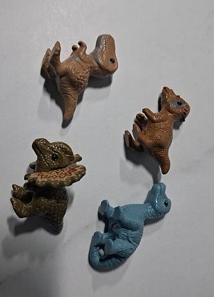 Игрушка фигурка динозавр kinder natoons dino babies малыша динозавров киндер натунс пахицефалозавр (vc114)