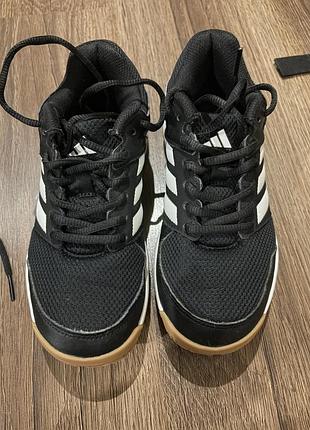 Кроссовки adidas 2