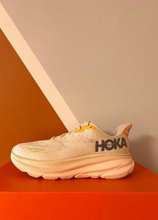 Женские кроссовки hoka clifton 9