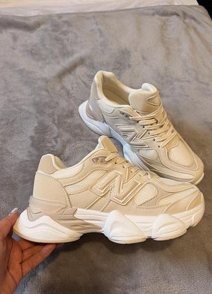 Кросівки жіночі нюбеленс new balance бежеві спортивні