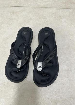Вʼєтнамки adidas