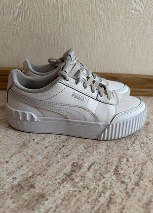 Базові білі кеди puma