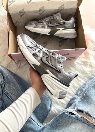 Nike v2k runtekk metallic grey 2