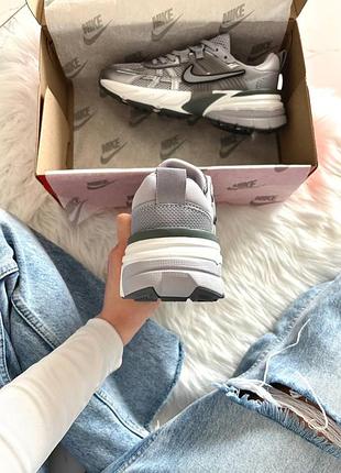 Nike v2k runtekk metallic grey 3