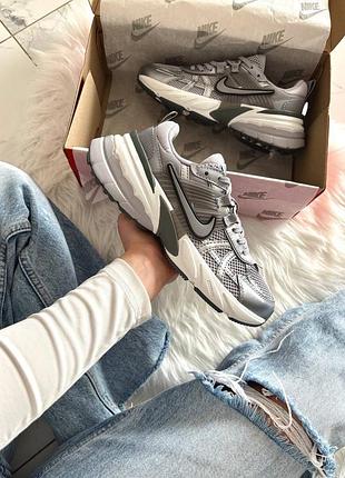 Nike v2k runtekk metallic grey 10